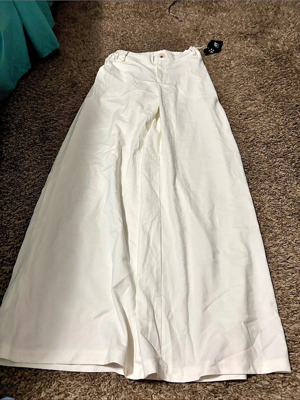 HoeeVer Maxi Skirt White XS NWT